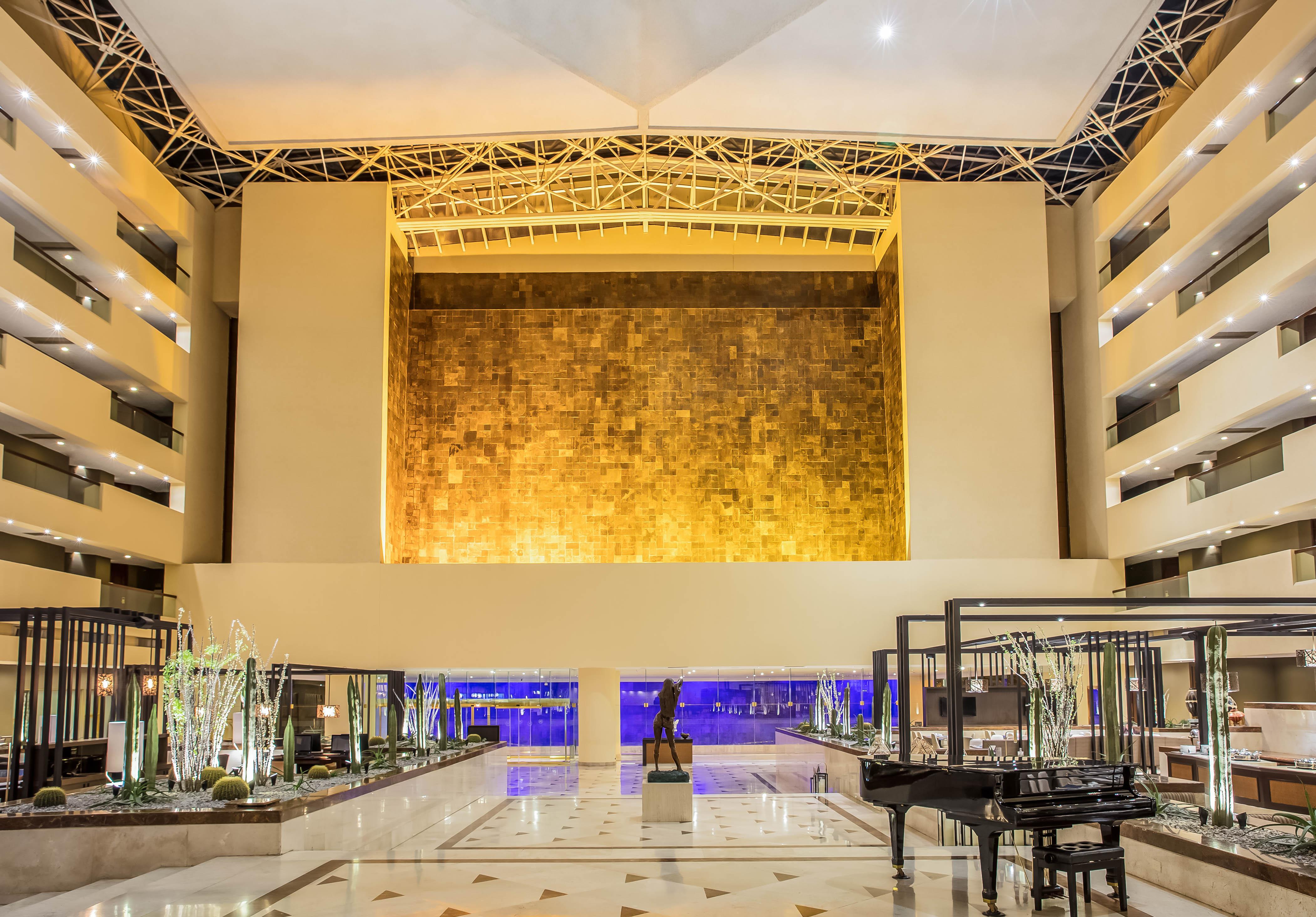 Sheraton Chihuahua Soberano Buitenkant foto
